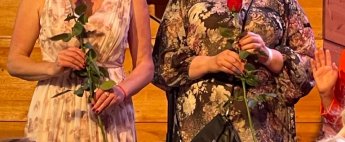 Knīpas un Knauķi un no kreisās: Jonita Štoma, Signe Belicka
