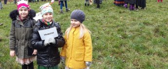 Mārtiņdienas koncertā - Vālodzītes Linda van Rossum, Elizabete Kojagasi, Emīlija Feldmane